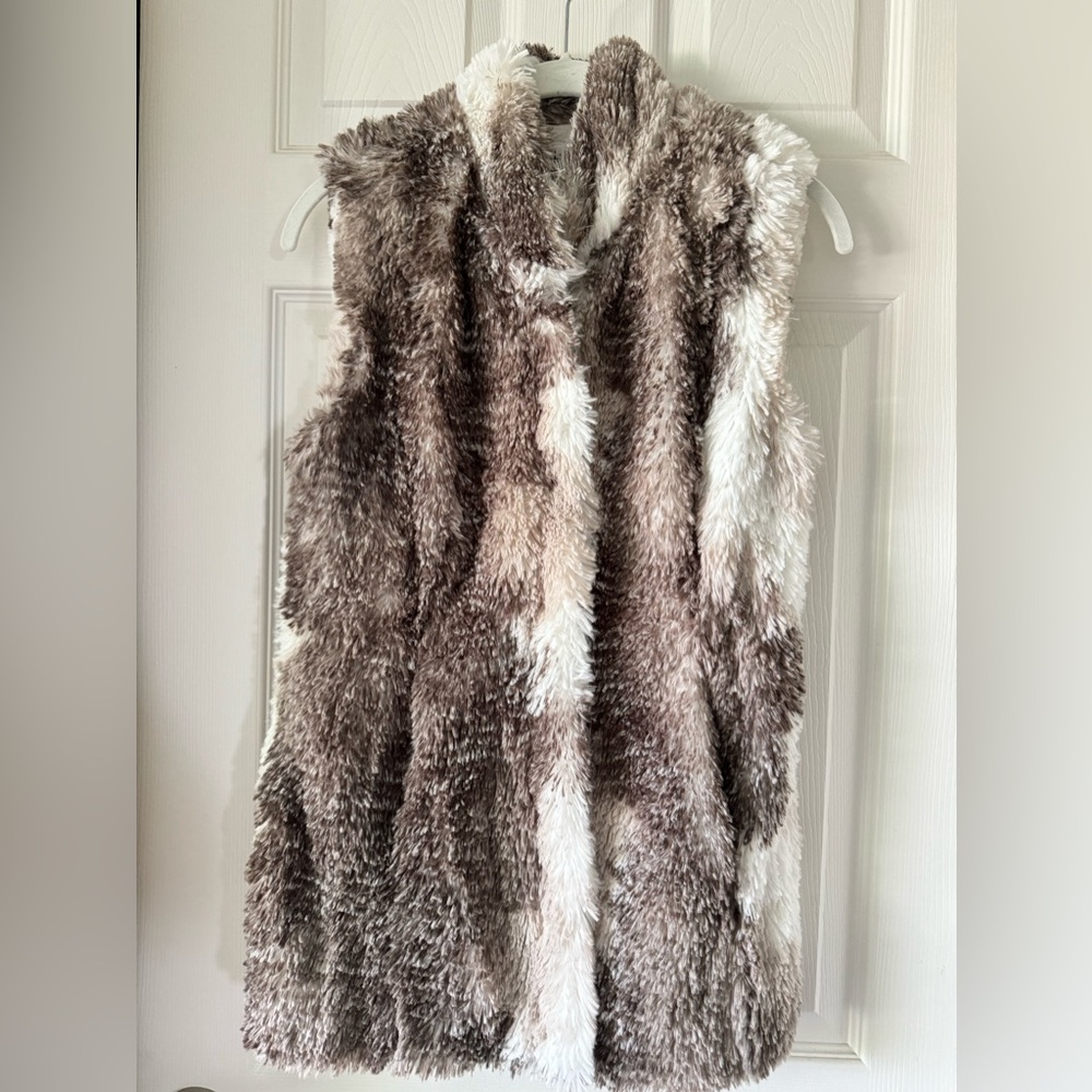 Faux fur Cabi vest XS
